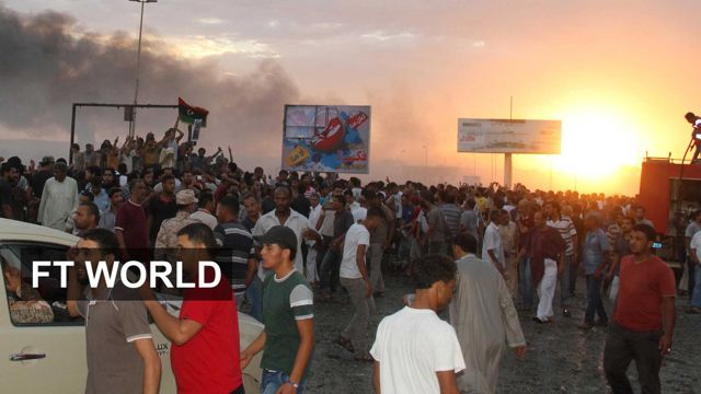 VIDEO: Military plane crashes in Libya 4
