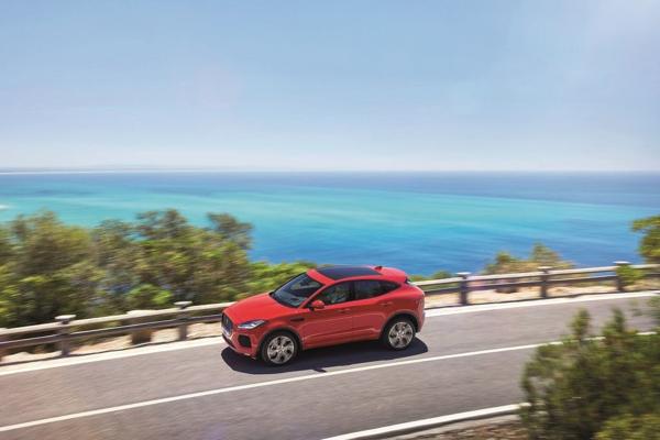 Cheap Trip: 6 Stylish Economy Cars to Travel in America 1 economy cars