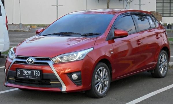 Cheap Trip: 6 Stylish Economy Cars to Travel in America 4 toyota yaris