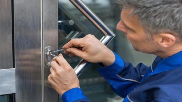 mobile locksmith