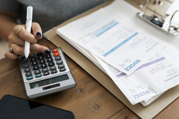4 Common Debt Collection Mistakes Small Business Owners Make 1 debt collection- invoice
