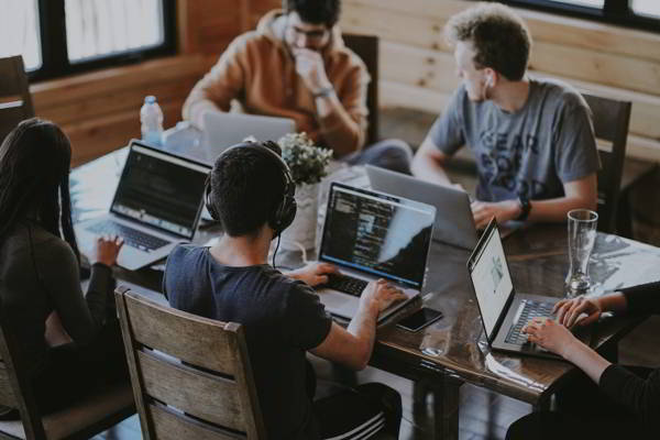 10 Benefits of Working at a Startup: What Aspiring Entrepreneurs Should Learn 1 working at a start up