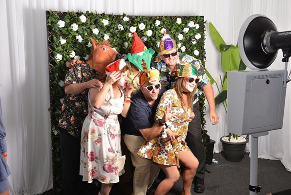 6 Reasons Why Starting a Rent a Photobooth Business is a Bad Idea 1 photobooth business