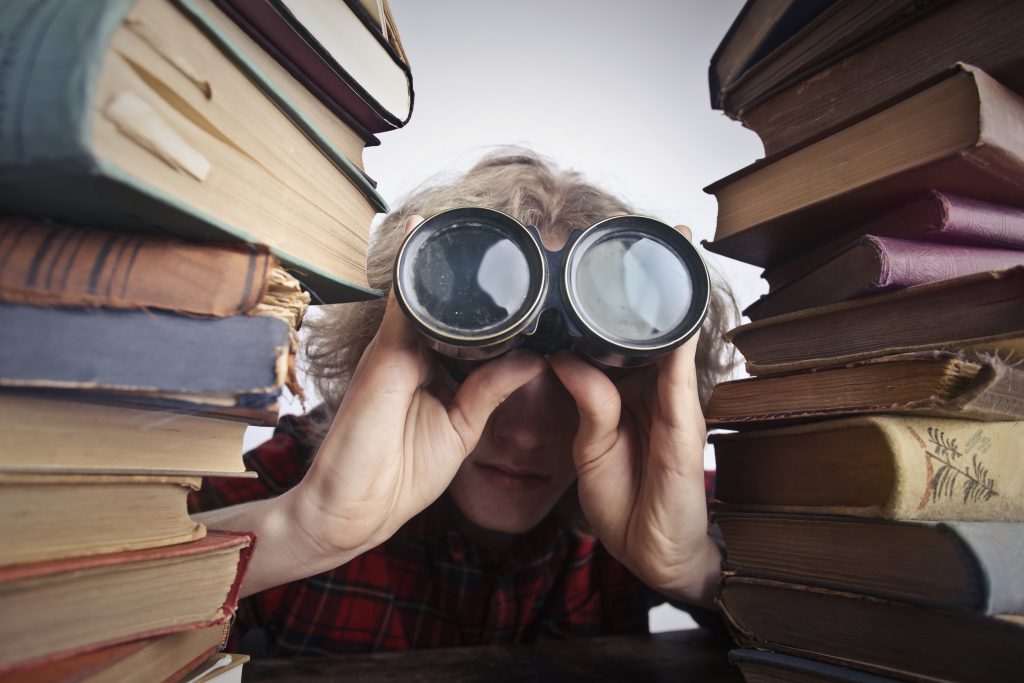 Top 5 Things You Need to Consider Before Hiring a Private Investigator 1 private investigator