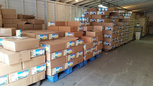 Everything You Need to Know About Buying Wholesale Furniture 1 wholesale furniture - Royalty-Free photo: Brown cardboard box lot | PickPik