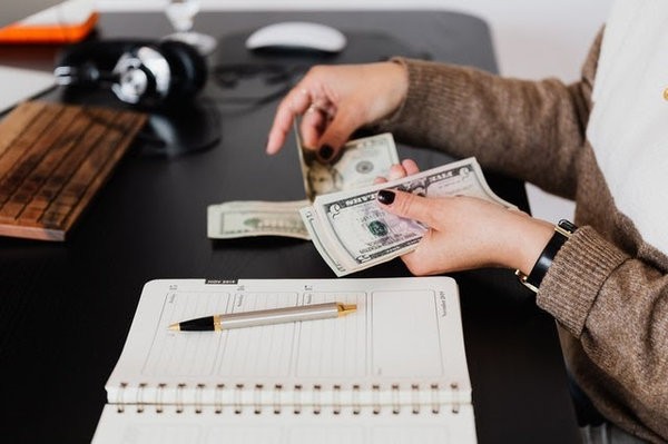 How Does Check Into Cash Work? 1 cash work