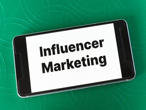 Top 5 Guides to Grow Your Business with Influencer Marketing 1 Influencer Marketing