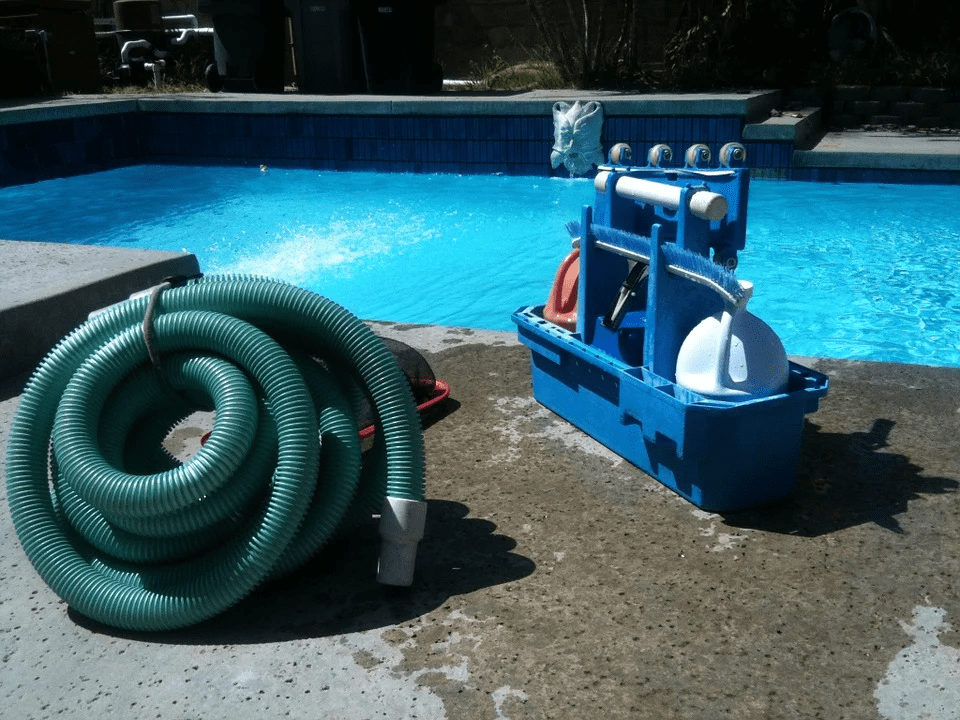 pool cleaning machine
