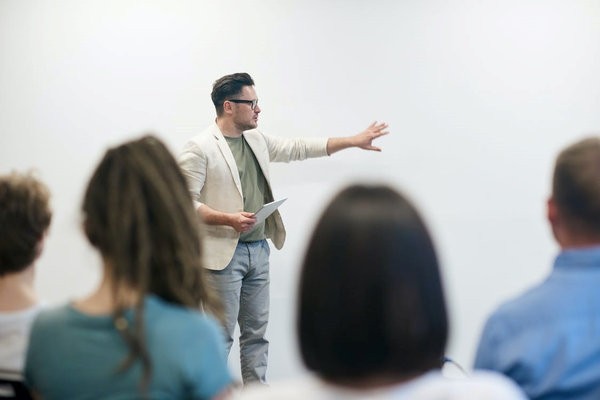 7 tips for effective storytelling that will turn your presentation into a masterpiece 1 effective storytelling