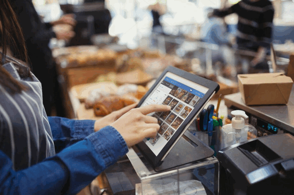 4 Best Ways A POS System Can Help Your Cafe Grow 1 POS System