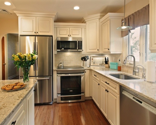 Vintage white Kitchen Cabinets