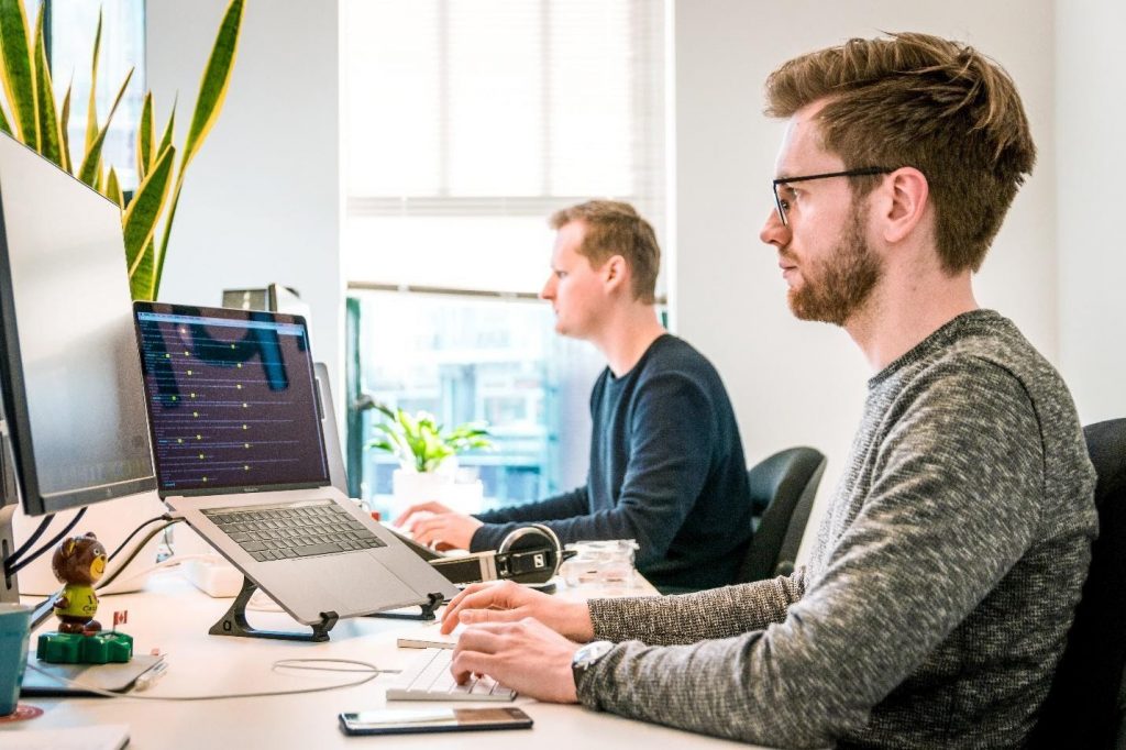4 Tips On How to Choose The Right IT Services For Your Business 2 IT Services for your business