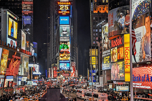 Marketing Tips: Learn How To Advertise Like A Pro 2 street lights