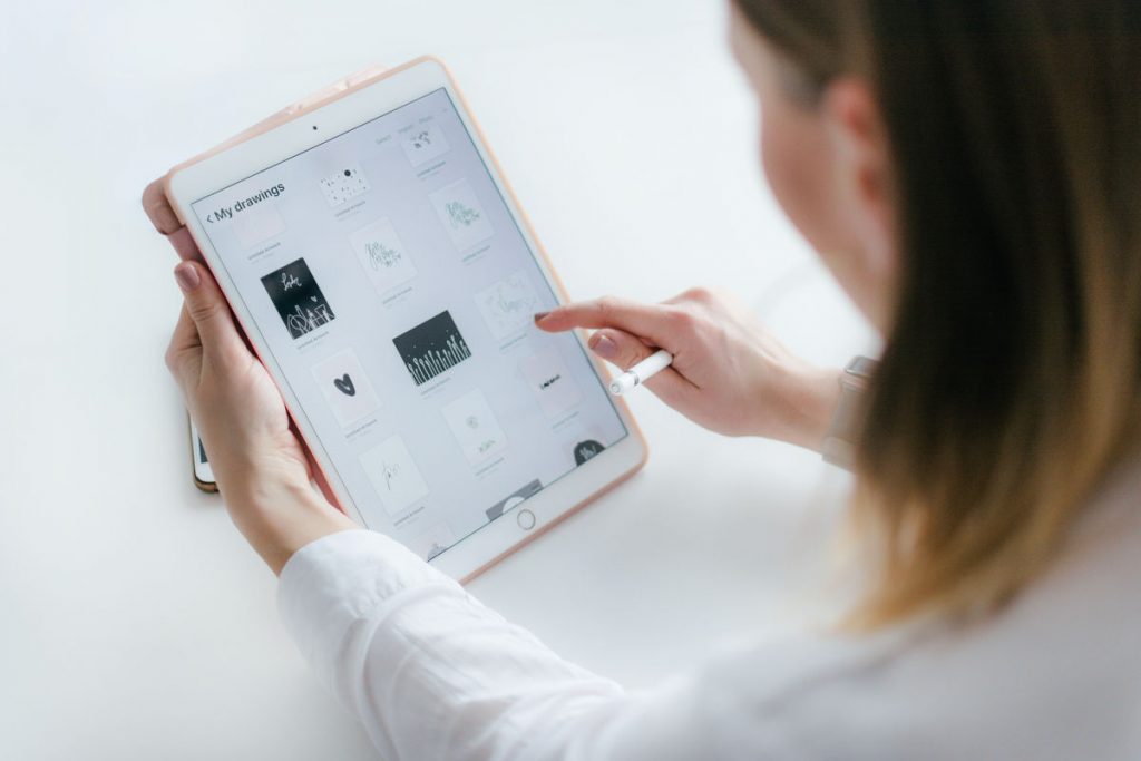 5 Tips for Developing Business Applications 1 Developing Business Applications