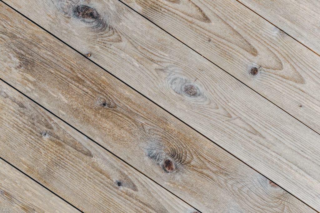 How to Choose Wooden Flooring 1 brown wooden floor