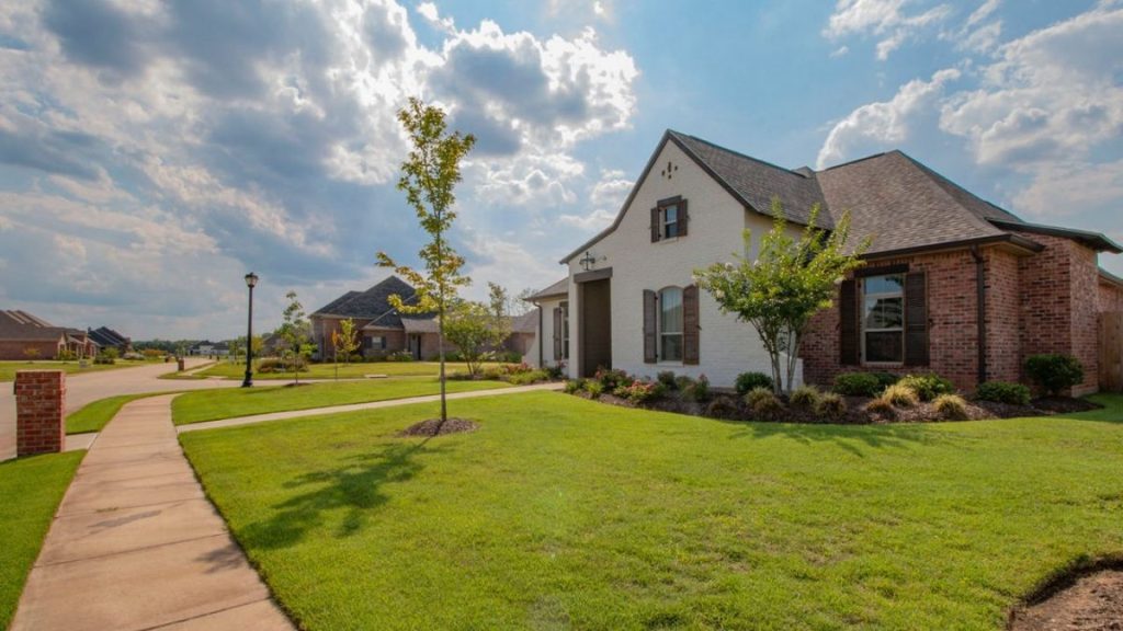 What Is The Significance Of Garden Edging? 2 house garden