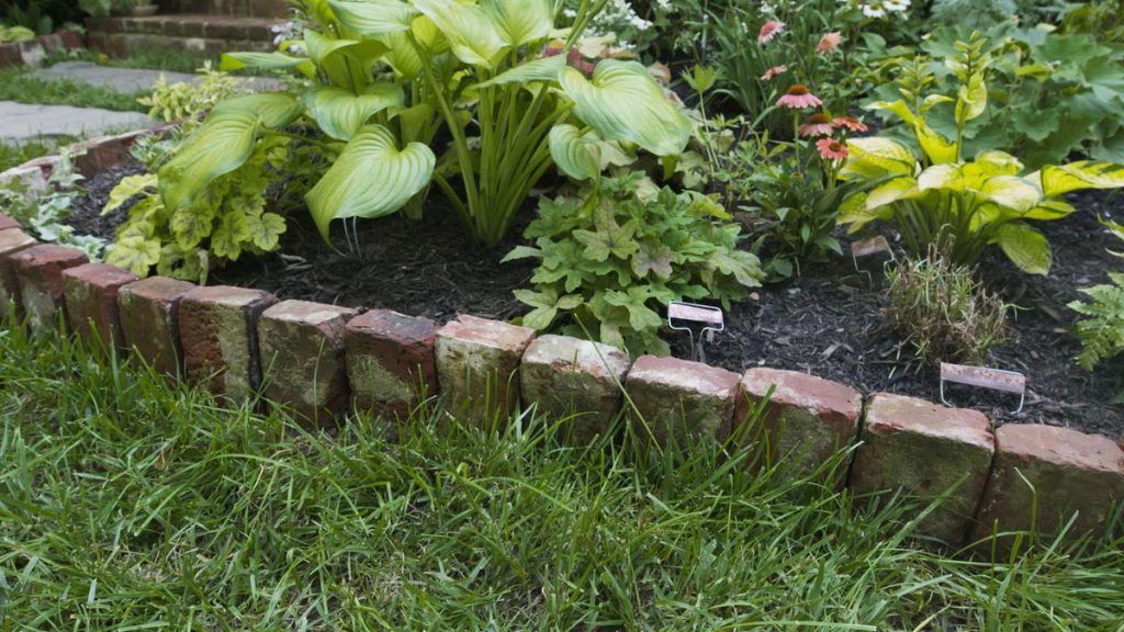 What Is The Significance Of Garden Edging? 1 garden edging