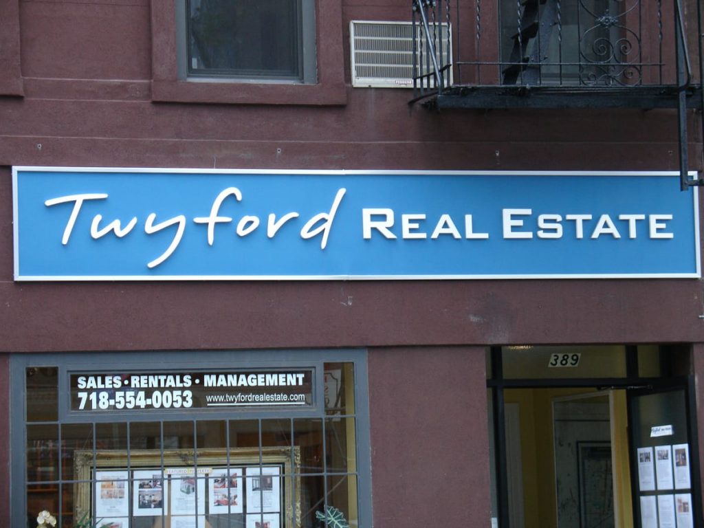 Why Outdoor Signage Is As Important As Your Website 1 Outdoor Signage