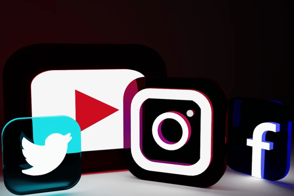 8 Proven Tips to Get More Social Media Followers 3 social media ads