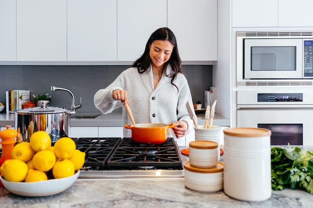 The Pros and Cons of Taking Online Culinary Classes 1 online culinary classes