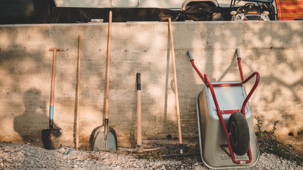 Gardening Expenses You Should Take Into Consideration 1 gardening tools