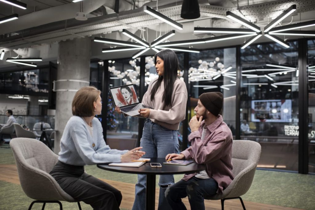 Tips for Maximising Productivity in a Coworking Space in Islamabad 2 team working together