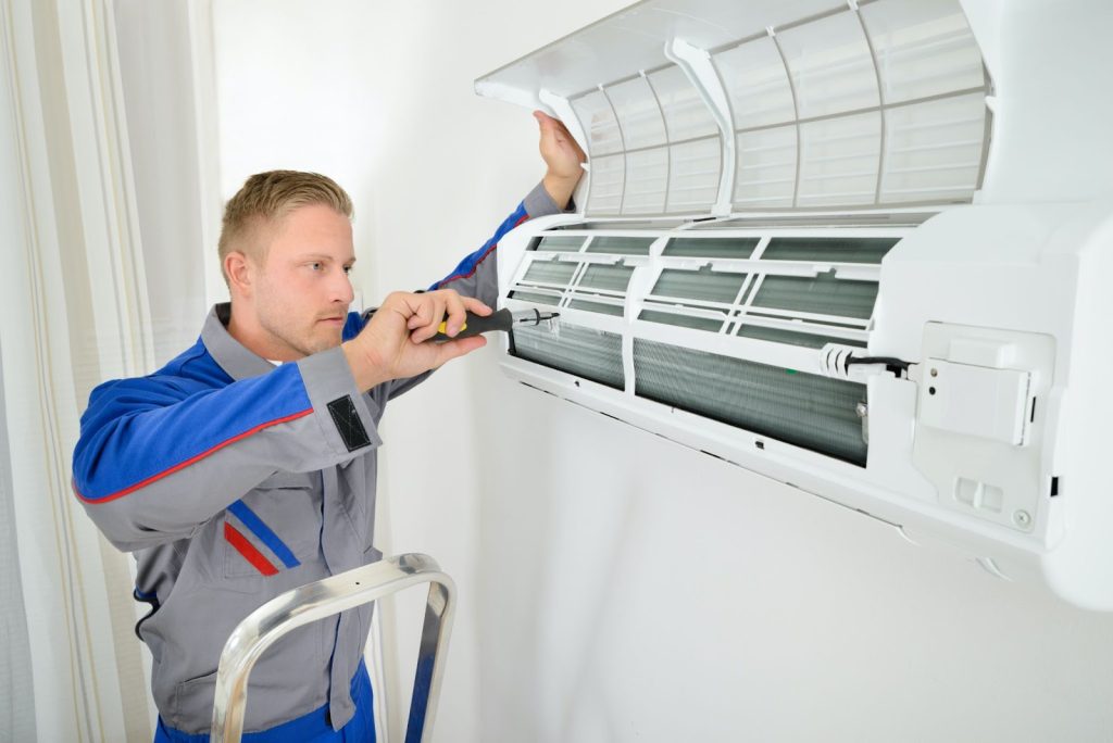When Is it Time for Residential AC Replacement? Signs to Watch For 1 AC Replacement