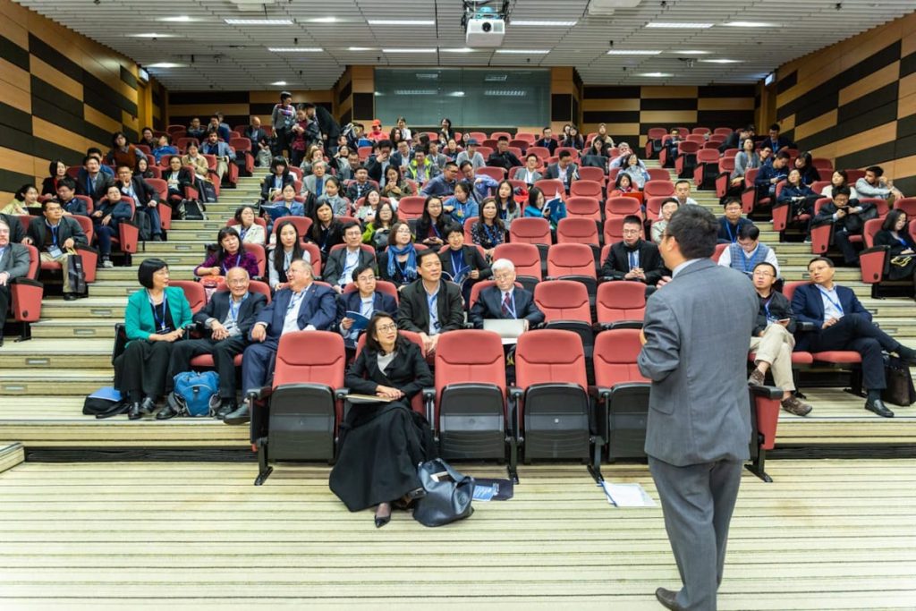 How To Find The Best Speaker For Your Event 1 Speaker For Your Event