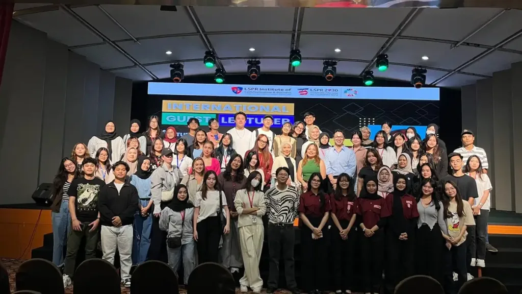 ArdentComm CEO inspires future communicators to embrace AI in careers 1 AI in careers