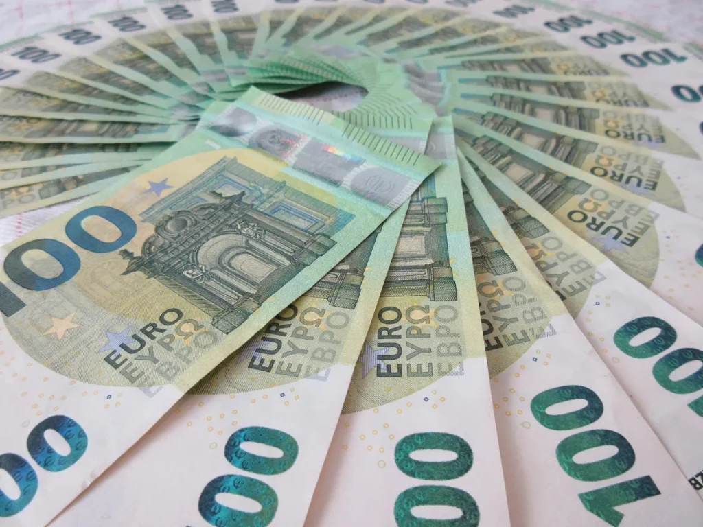 Why Choose a Local Credit Union for Your Banking Needs? 1 Local Credit Union