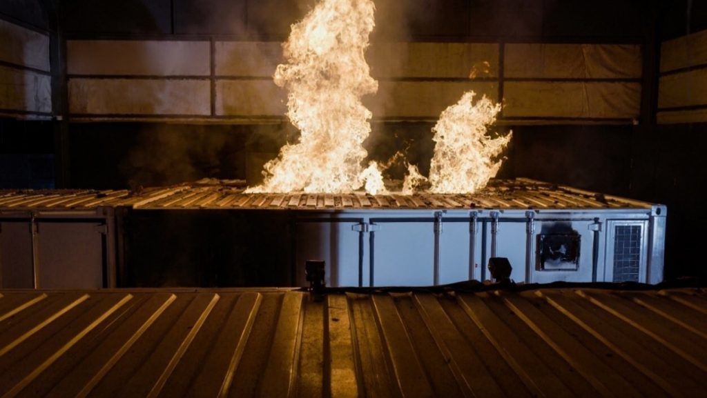 Beyond Boundaries: Envision's Record 49-Hour Fire Test Breaks New Ground in Energy Storage Safety 3 Envision smart energy storage system fire test