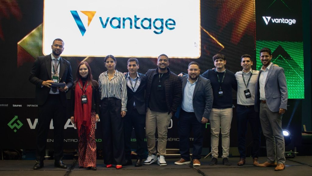 Vantage Markets viert prijs en succesvol debuut op Wealth Expo Peru 2025 9 Vantage Markets Celebrates Award Successful Debut Wealth Expo Peru 2025