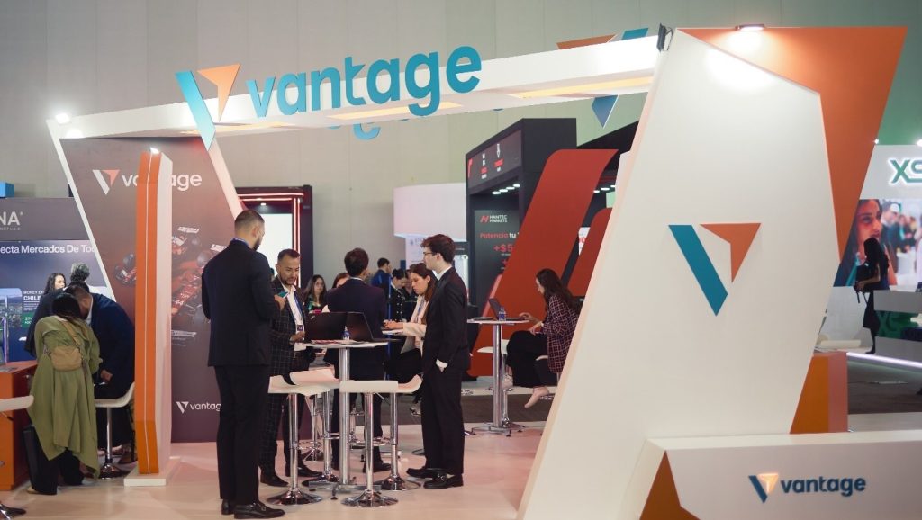 Vantage Take Center Stage Diamond Sponsor Wealth Expo Ecuador 2025