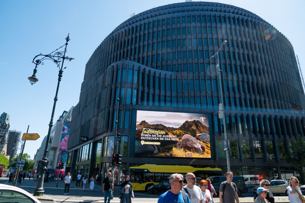 Wonderful Indonesia invites Berliners explore country s natural beauty eye catching OOH
