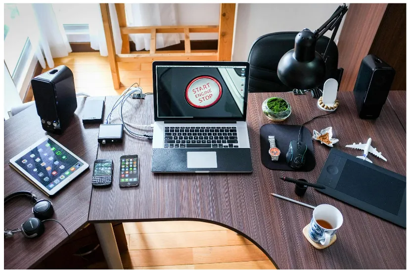 Tech Gadgets that Make Great Holiday Gifts 1 Tech Gadgets that Make Great Holiday Gifts