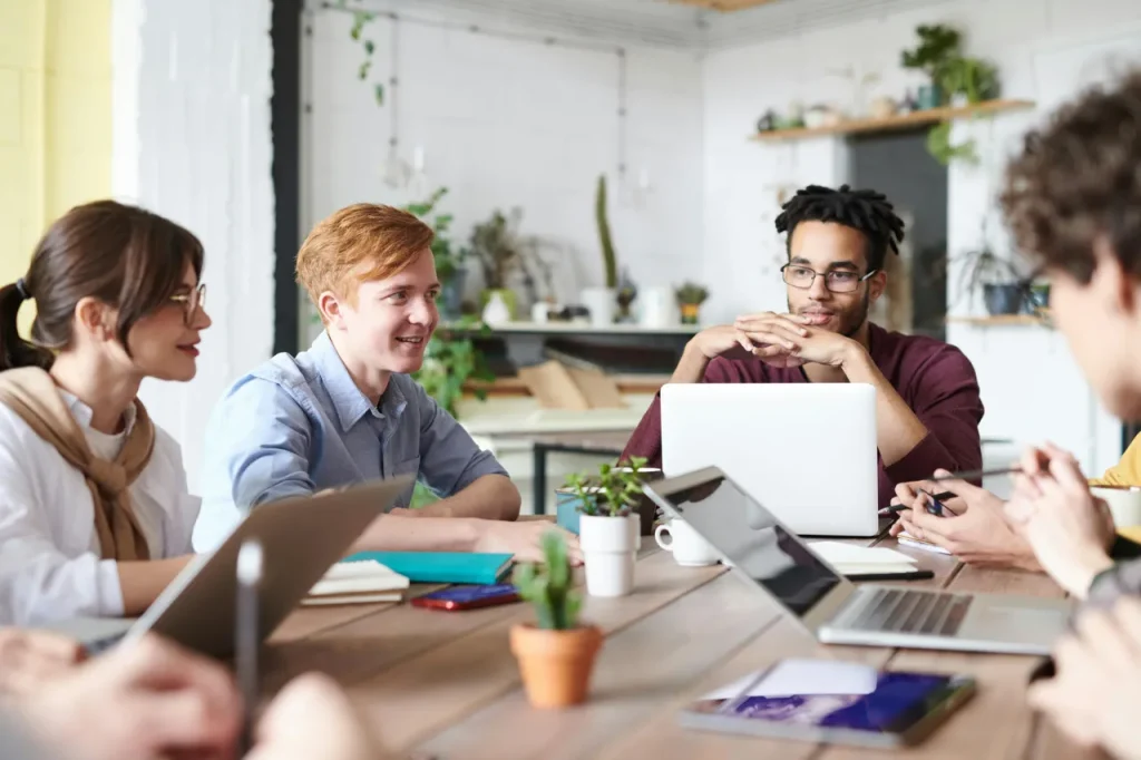 Employee Recognition and Gamification: The Secret to a Motivated Workforce 1 Employee Recognition and Gamification: The Secret to a Motivated Workforce