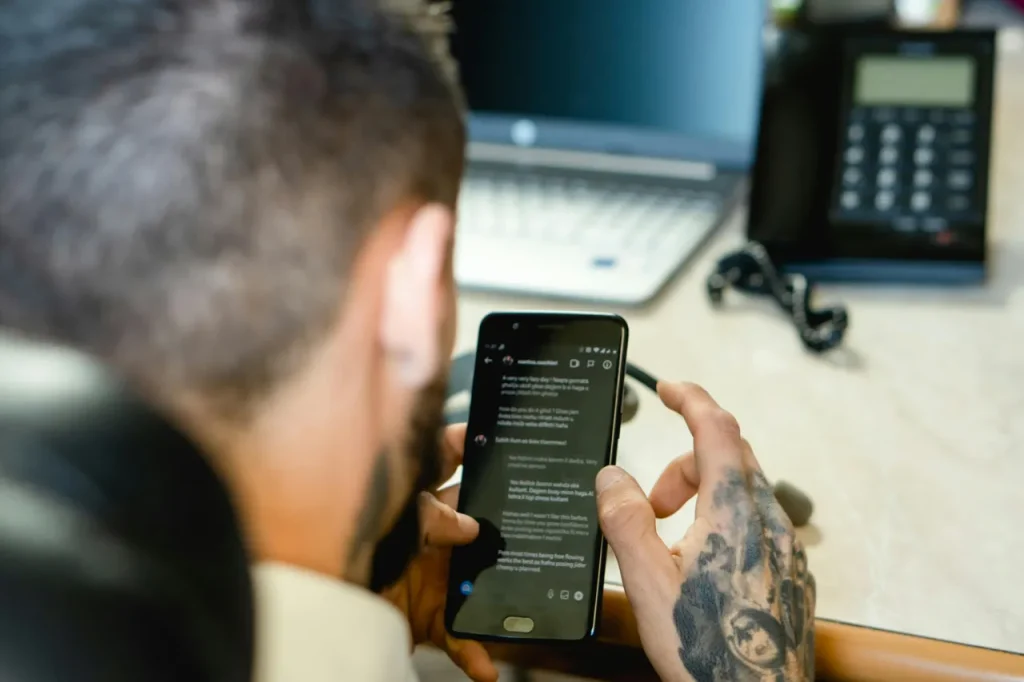 How Business Messaging Works and Why It Matters