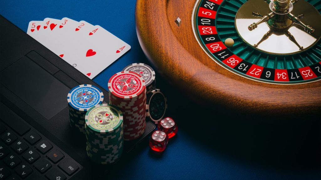 GamStop Self-Exclusion Alternatives: Overview 1 playing cards on brown wooden table